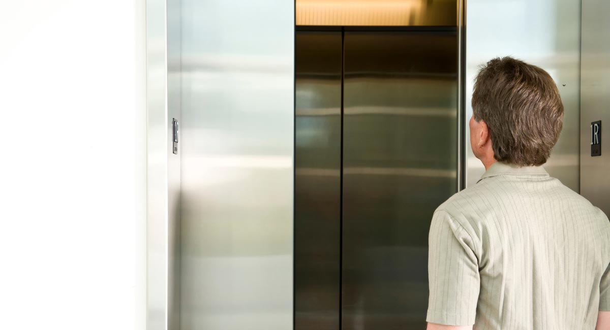 9 علت بسته نشدن درب آسانسور + راههای پیشگیری