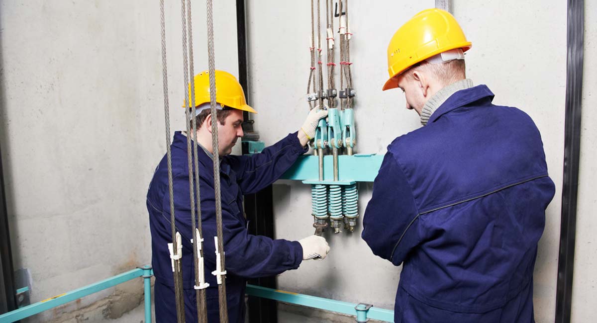 هزینه تعمیر آسانسور با مالک است یا مستأجر؟!